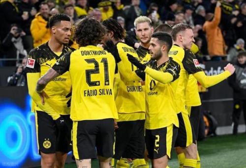 德甲最新积分战报多特大胜差拜仁8分斯图加特4轮不败冲进前3