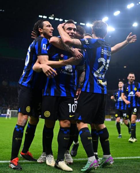 国米豪取意甲联赛8连胜视频，国米豪取意甲联赛8连胜视频回放？